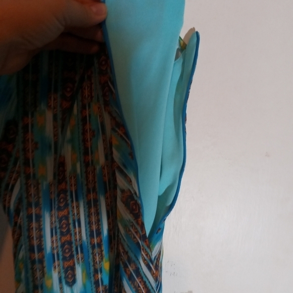 Romeo & Juliet Couture Maxi Dress - Picture 6 of 9